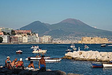 一份来自2013年的执念与回想，《逆向坍塌：面包房行动》宣布3月22日正式发售